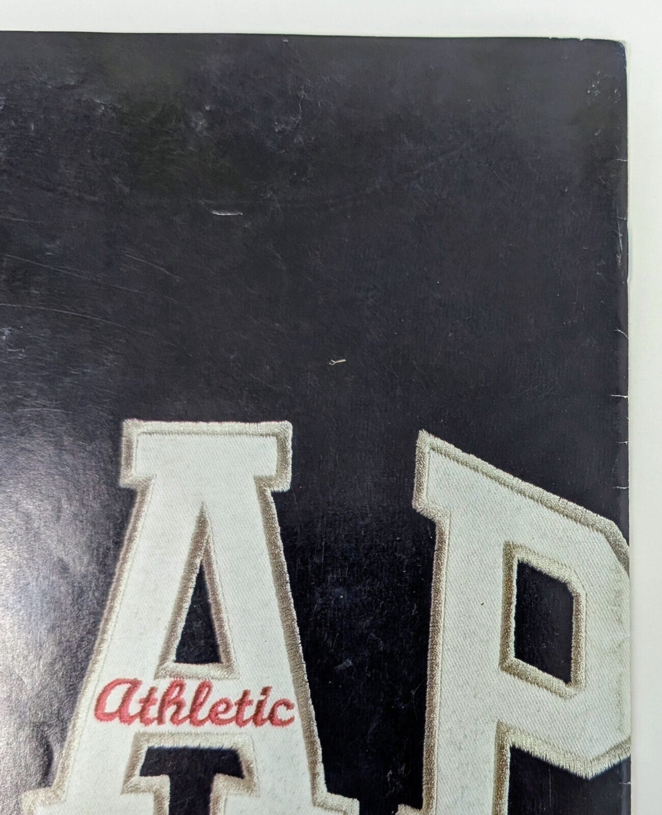 437638