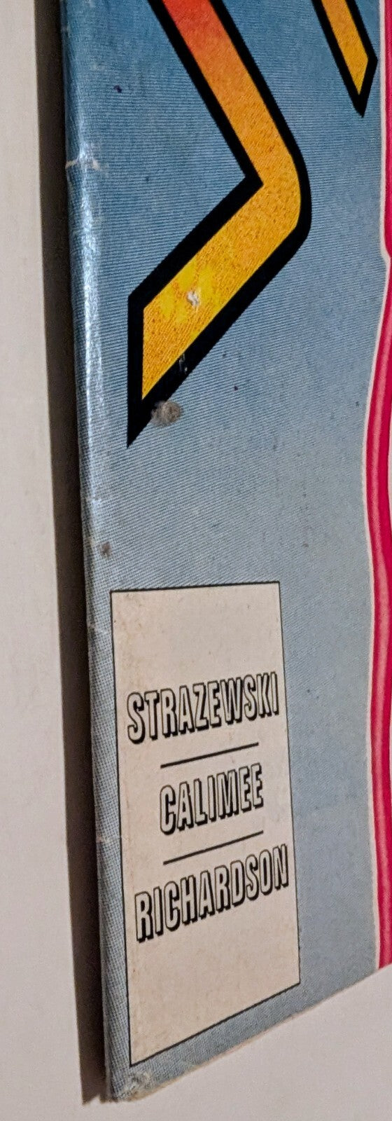 437627