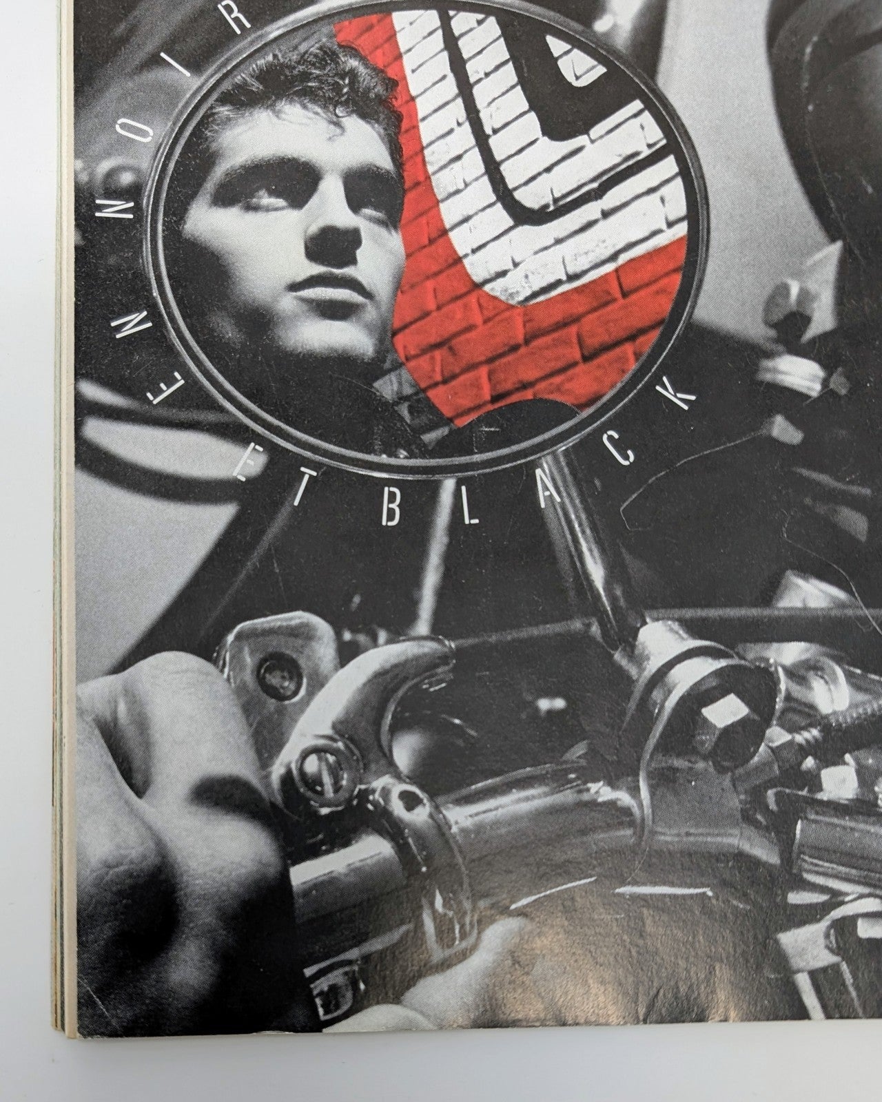496929