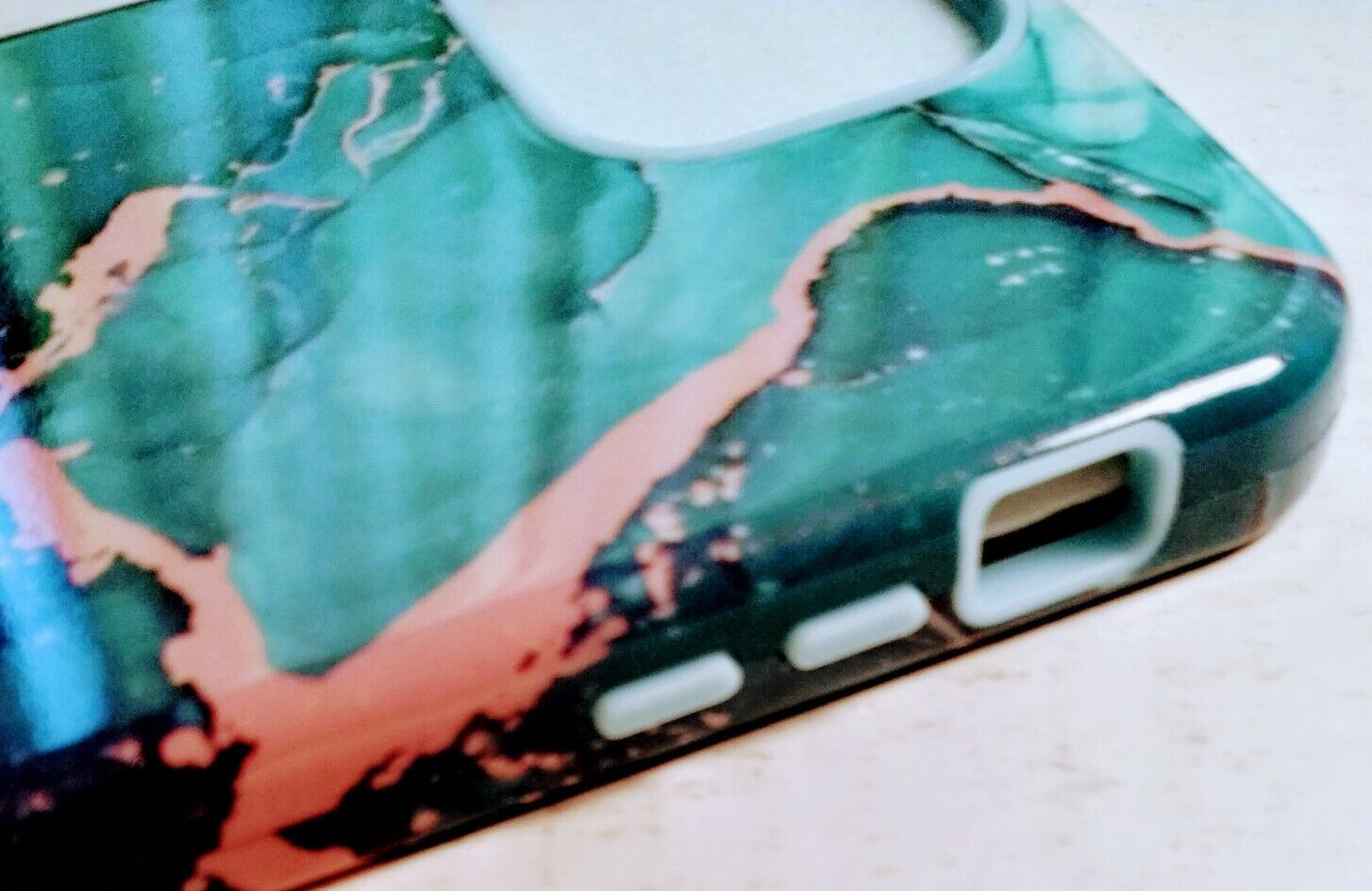 437730