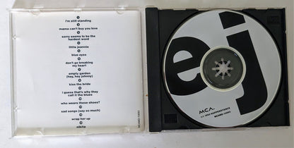 437658