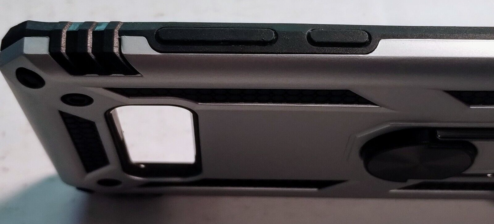 437738