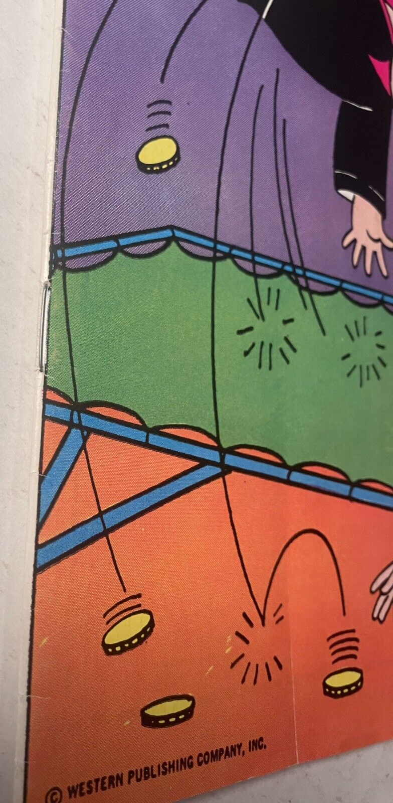 437366
